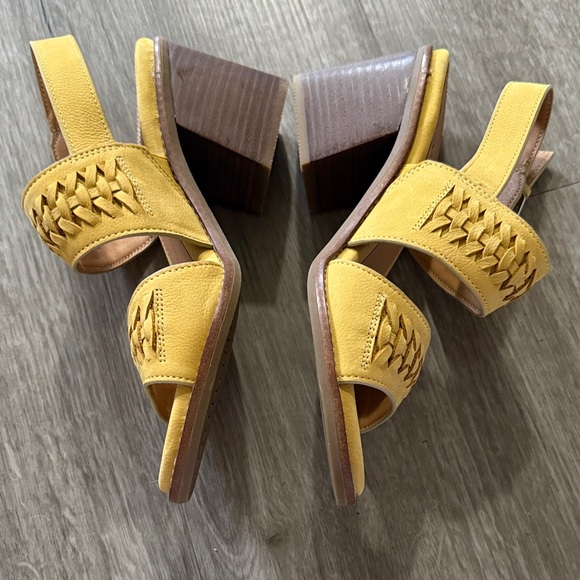 Earth Women's Braided Yellow Sandals - Picture 7 of 10